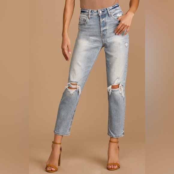 Daze Denim The Original Light Wash Distressed High Rise Mom Jeans, Size 26 - Picture 1 of 12